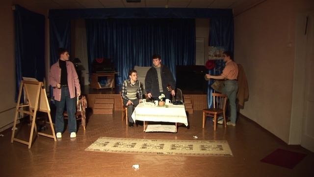 В поисках счастья, театр-студия 