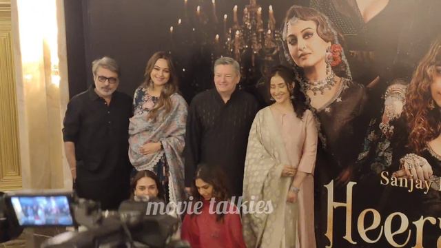 Sanjay Leela Bhansali, Manisha Koirala, Sonakshi Sinha, Aditi Rao Hydari at Heeramandi Teaser Launc смотреть онлайн