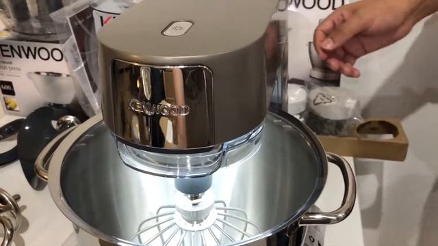 Kenwood Chef XL Titanium- Unboxing And Attachments