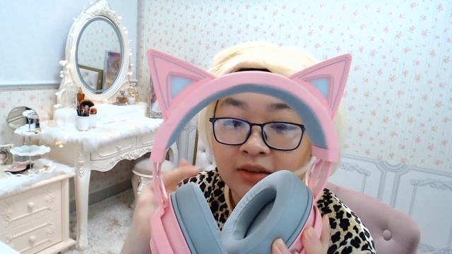 Moon ĐẬP NÁT hộp tai nghe Razer Kitty Edition ! Eo ơi điêu thế ! Moon DaBeo tập 2 смотреть онлайн