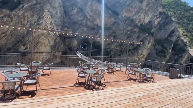 Зая, где мы? Это пещера Нохъо Дагестан Главрыба [ Пещера Нохо ] Сулакский каньон смотреть онлайн