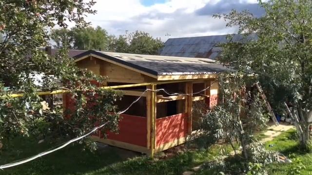 Беседка из минибрус с кровлей и мансардными окнами смотреть онлайн