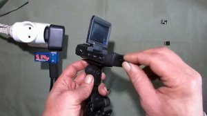 Видеорегистратор зависает на заставке.