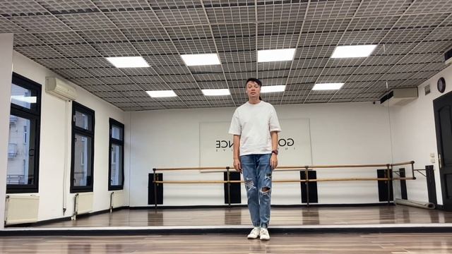 Бачата. Triple step. Самые распространённые варианты использования. Олег Логинов смотреть онлайн