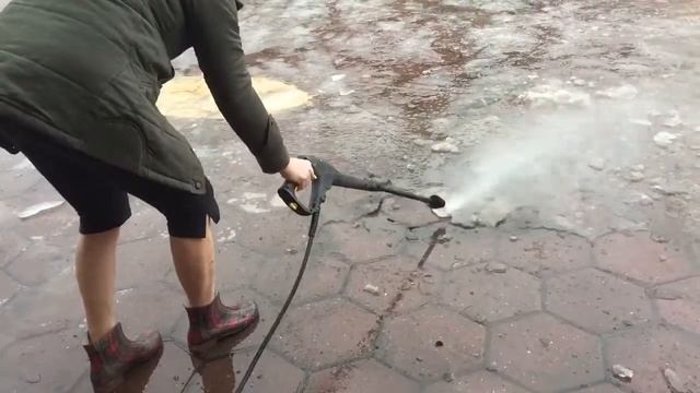 Очистка участка керхером смотреть онлайн