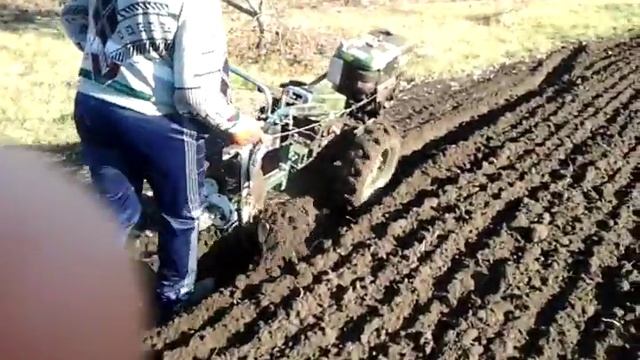 Оборотный плуг ЗЫКОВА, первый опыт. смотреть онлайн