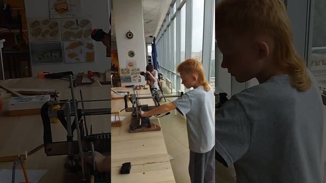 занятия в детской столярной мастерской "Умелец" для взрослых детей?? и... их детей???/2023 смотреть онлайн