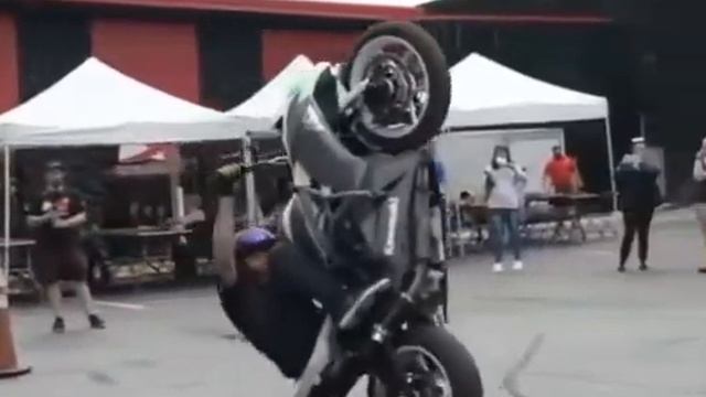 мото трюки станд смотреть на ютуб канале никита блоер онлайн 2021 смотреть онлайн