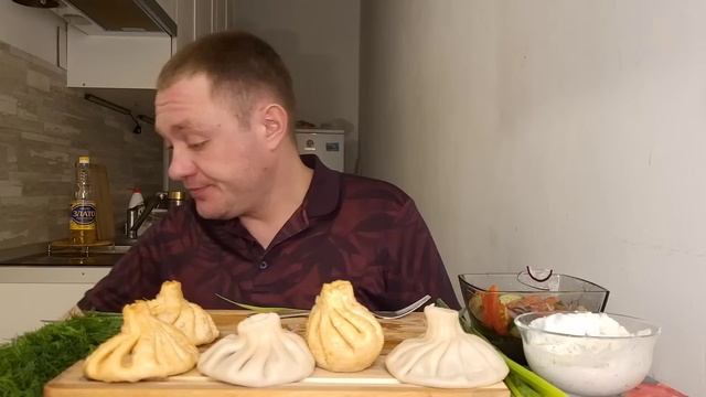 МУКБАНГ. ОБЖОР. ХИНКАЛИ СОЧНЫЕ С ГОВЯДИНОЙ, БАРАНИНОЙ, СВИНИНОЙ И СЫРОМ. САЛАТ, СОУС. КОММЕНТЫ.АСМР смотреть онлайн