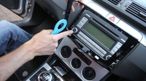 VW Passat B6 2005-2010 Radio removal - How to Remove RCD radio