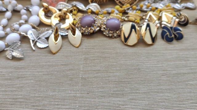 3. Распаковка лота с EBay. Swarovski, Monet, Coro, Eisenberg, Sarah Coventry, Lisner...