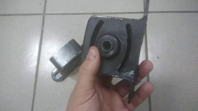 Опоры раздаточной коробки Нива 2121 и Шевроле-нива КОМФОРТ смотреть онлайн