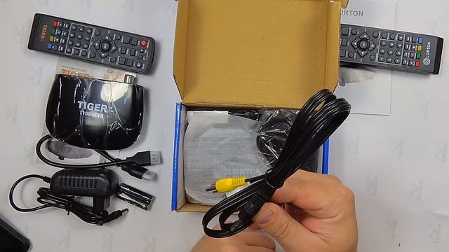 Обзор и сравнение Tiger T100 mini DVB T2 с Lorton T2 12 или что внутри т2 приставки смотреть онлайн
