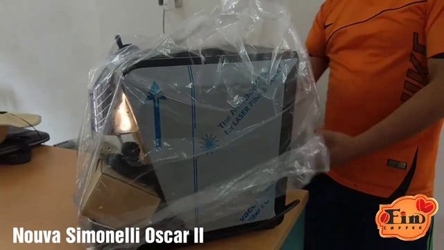 Mở hộp máy pha cà phê Nouva Simonelli Oscar II смотреть онлайн