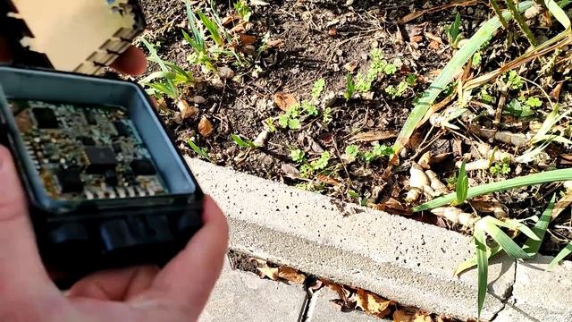 Mitsubishi Carisma сильно газует, хочу исправить Чищу ДМРВ на авто Мицубиси Каризма. смотреть онлайн