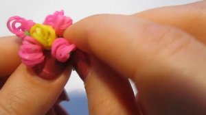 БУКЕТ ЦВЕТОВ из резинок на рогатке | Flower Rainbow Loom Bands