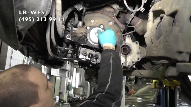 Замена сальника коленвала на дизельном двигателе Land Rover Freelander 2 смотреть онлайн