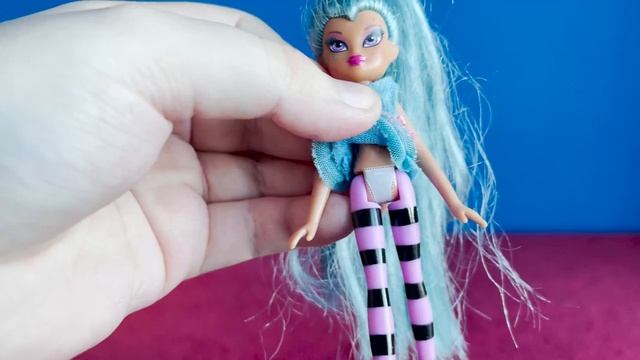 БРИТНИ СПИРС, БРАТЦ PIXIES И БАРБИ ФЭЙРИТОПИЯ: куклы с барахолки смотреть онлайн