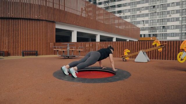 ПЛАНКА ЗА 2 МИНУТЫ | Делай Каждый День! Комплекс упражнений На Всё Тело на встраиваемом батуте смотреть онлайн