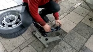 Замена передних рычагов, сайлентблока, тяг стабилизатора Toyota Yaris 1999-2005