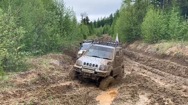 джимни на бездорожье