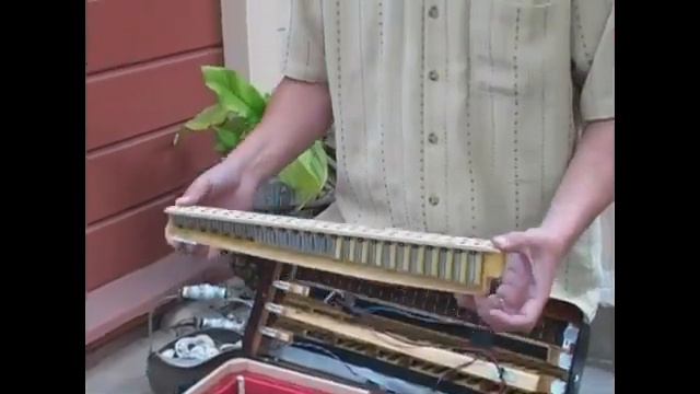 How Sound is Produced on the Accordion: a Free Online Music Lesson for Beginners смотреть онлайн