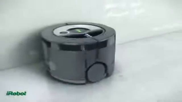 Моющий робот-пылесос iRobot Scooba 230 подходит для ванных комнат! смотреть онлайн