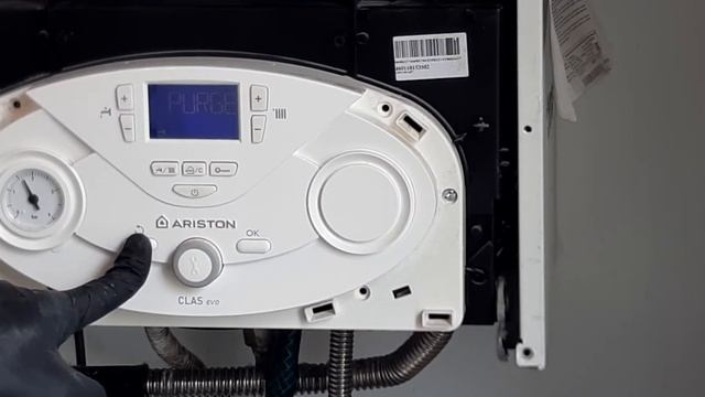 Ariston Cla Evo piec gazowy odpowietrzanie funkcją PURGE / gas heater venting function PURGE смотреть онлайн