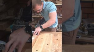 Тумба из дуба и ореха под станок