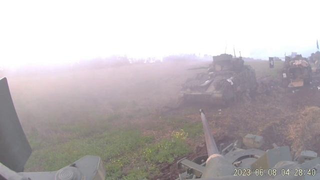 Брэдли стреляет по Bradley