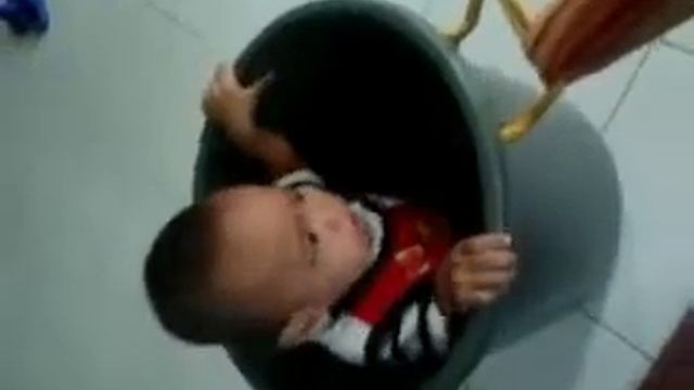 MOBIL DEREK TERKEREN DI DUNIA смотреть онлайн