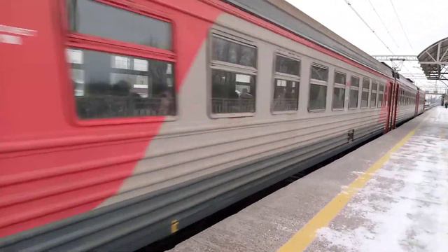 Электропоезд эт2м-075 Сообщением Санкт-Петербург Любань прибывает на станции Металлострой смотреть онлайн