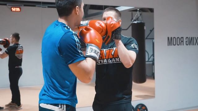 АНДРЕЙ ГОРДЕЙ vs НИКИТА СОЛОНИН ! Первая тренировка перед боем! смотреть онлайн