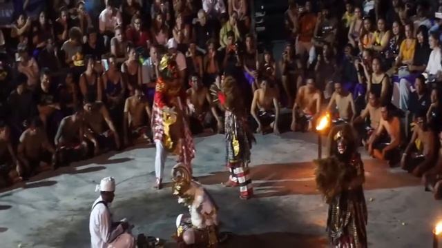 Pura Luhur Uluwatu - Bali, Indonesia смотреть онлайн