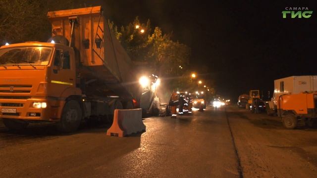 В Самаре на улице Уральской близится к финальной стадии укладка нового асфальтобетонного покрытия смотреть онлайн