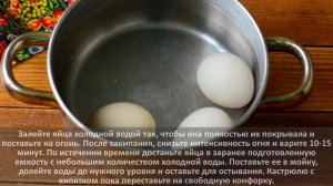 Как клеить наклейки на пасхальные яйца