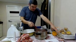 Домашняя колбаса из гуся и петуха.(часть 1)