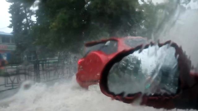 20.06.2015 Курск ул. Ленина затопило... смотреть онлайн