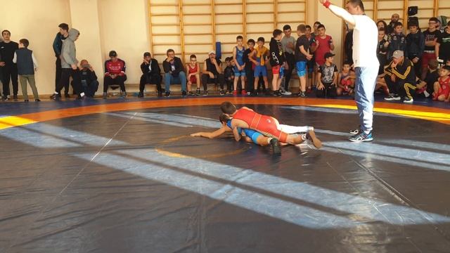 Казанов - Догузов Давид 1/2 - 38 кг /Южный 30.10.2022 г. смотреть онлайн