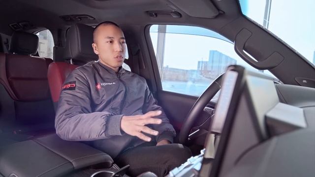 Land Cruiser 300 Tips - Headlight cleaning system смотреть онлайн