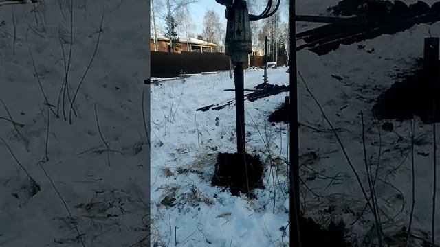 Монтаж винтовых свай зимой смотреть онлайн