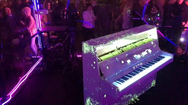 Wonder Piano in Riga City. Чудо Пианино в Городе Рига. смотреть онлайн