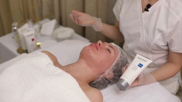 Основные этапы атравматичной чистки лица. Секреты от эксперта-косметолога смотреть онлайн