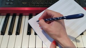 Сольфеджио. Урок 5. Интервалы: прима, малая секунда, большая секунда.