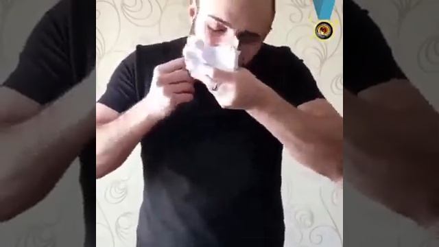 Мужчина очень креативный , рисует двумя сразу руками , и тремя карандашами , ШОК. смотреть онлайн