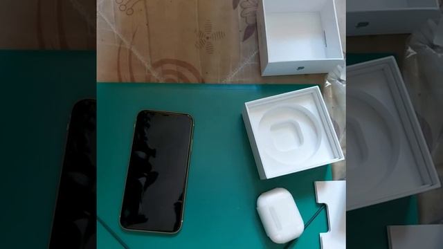 Распаковка AirPods Pro смотреть онлайн