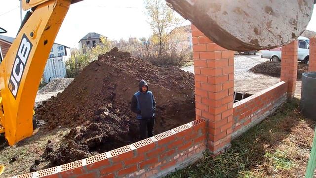 Канализация в частном доме. Переливной колодец из бетонных колец. Подрядчик № 1 смотреть онлайн