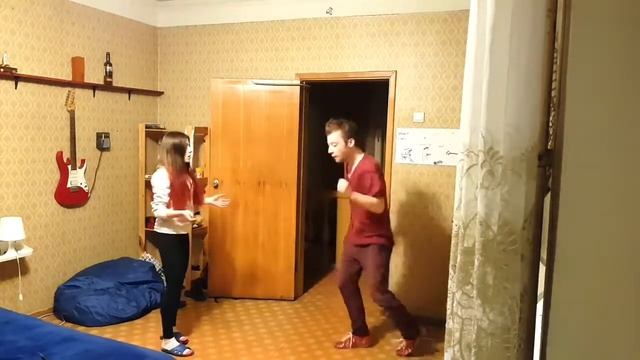 МЕНЯ УДАРИЛО ТОКОМ ПРАНК Я УМРУ ИЛИ НЕТ ВИДЕО НЕ БУДЕТ МЕСЯЦ ВЕСЕЛЫЙ ПРАНК НАД ДЕВУШКОЙ смотреть онлайн