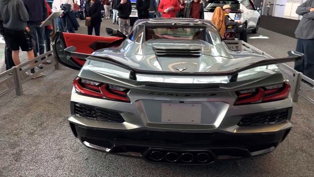 C8 Corvette Z06 Z07 PRESENTATION at the Pittsburgh International Auto Show 2023! смотреть онлайн