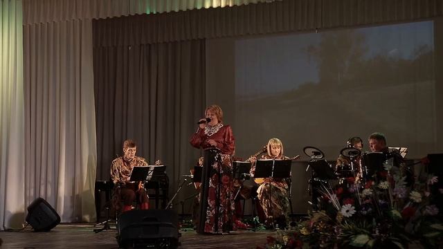 Клён ты мой опавший поёт Мария Видяпина смотреть онлайн